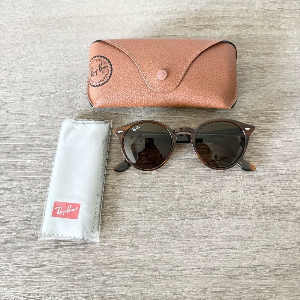 Ray-Ban BR2180 Highstreet Round Sunglasses in Brown Tortoise with Brown Lenses - Picture 6 of 6